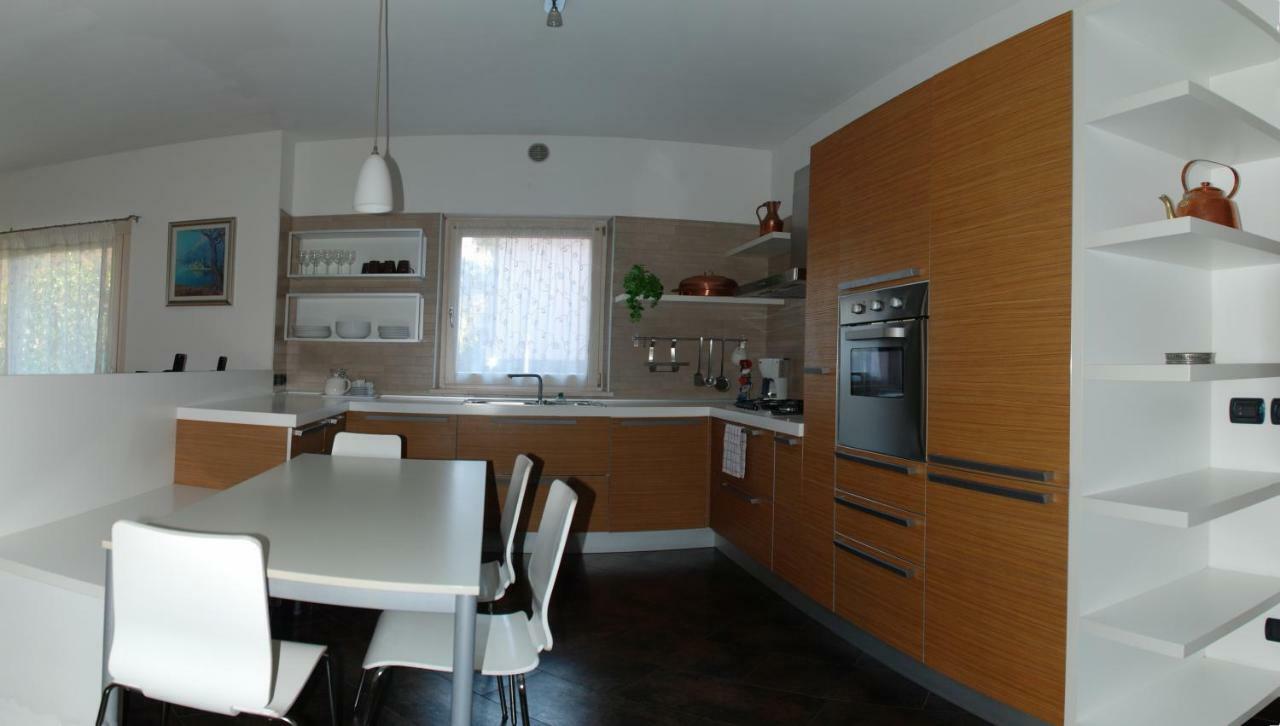 Appartamento Casa Alice Torbole Sul Garda Esterno foto